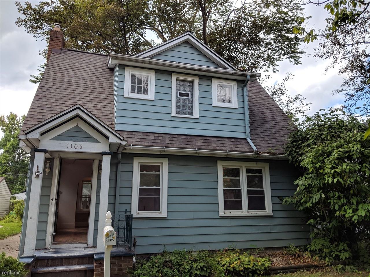 1105 Cleo St - Photo 2 of 12