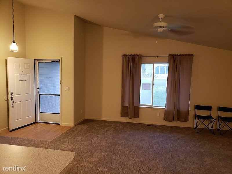 102 Ray May Way - Photo 2 of 4