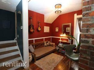 105 Bell St - Photo 2 of 22