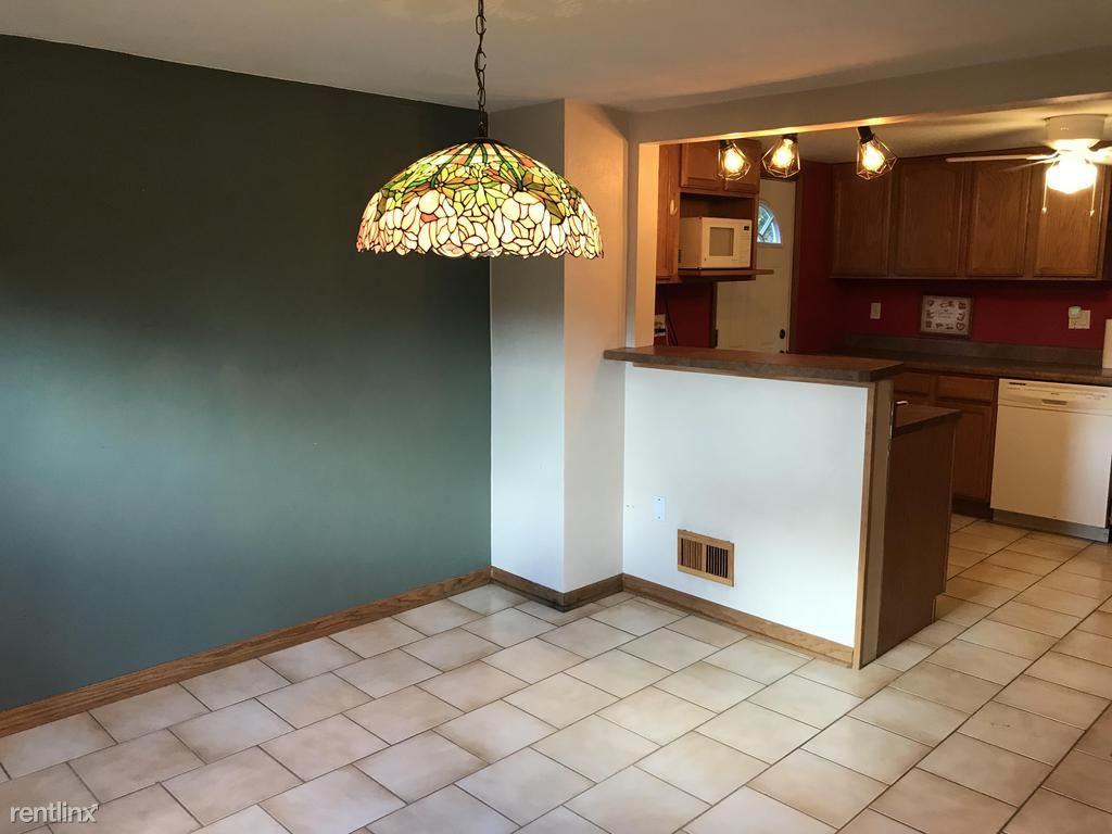 1670 Breining St - Photo 2 of 13