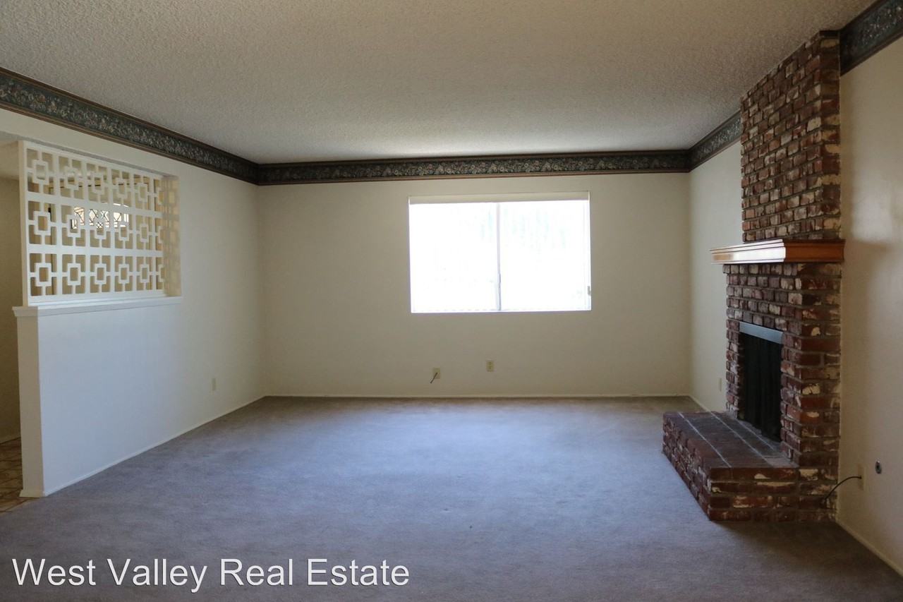 1002 3rd St - Photo 3 of 24