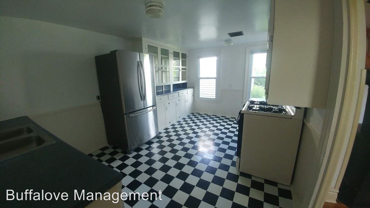 256 Dearborn St - Photo 3 of 21