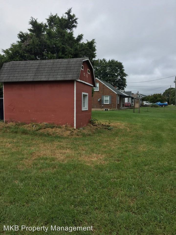 322 Liberty Rd NE - Photo 2 of 24