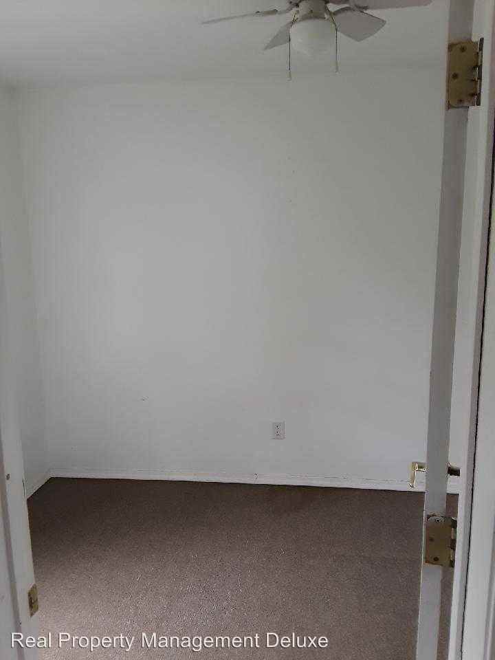 209 2nd St - Photo 3 of 8