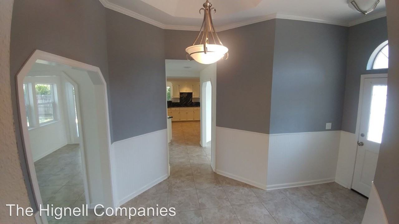 2129 Hope Ln - Photo 3 of 19