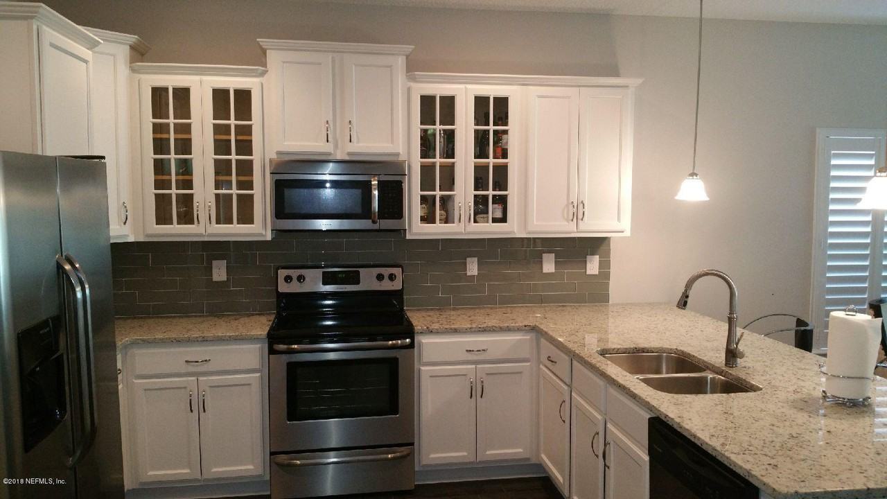 420 5th Ave S - Photo 2 of 9