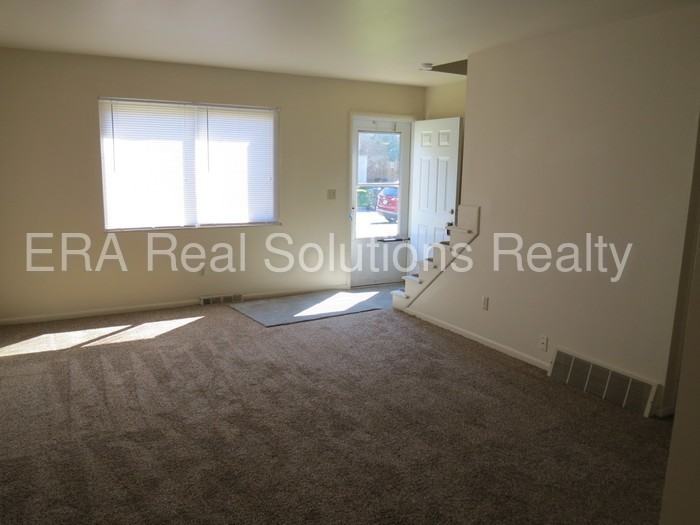 1141 McCarley Dr E - Photo 3 of 13