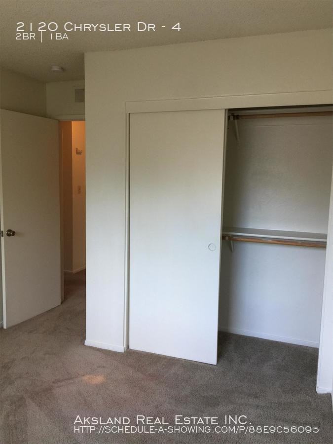 2120 Chrysler Dr #4 - Photo 3 of 7