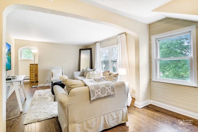 9746 S 53rd Ave #1 - Photo 3 of 11