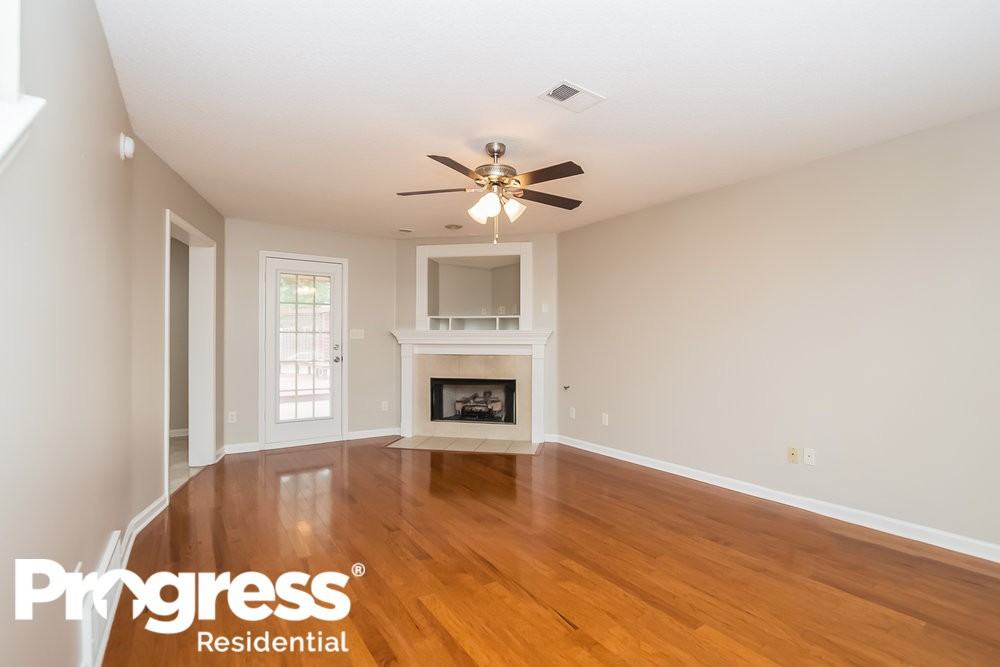 11667 Millwind Dr - Photo 2 of 15