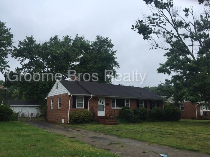303 Seabury Ave - Photo 2 of 2
