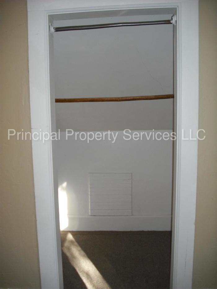 1111 N Webster Ave - Photo 2 of 10