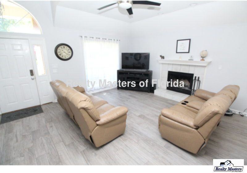 22 Arapaho Dr - Photo 2 of 17