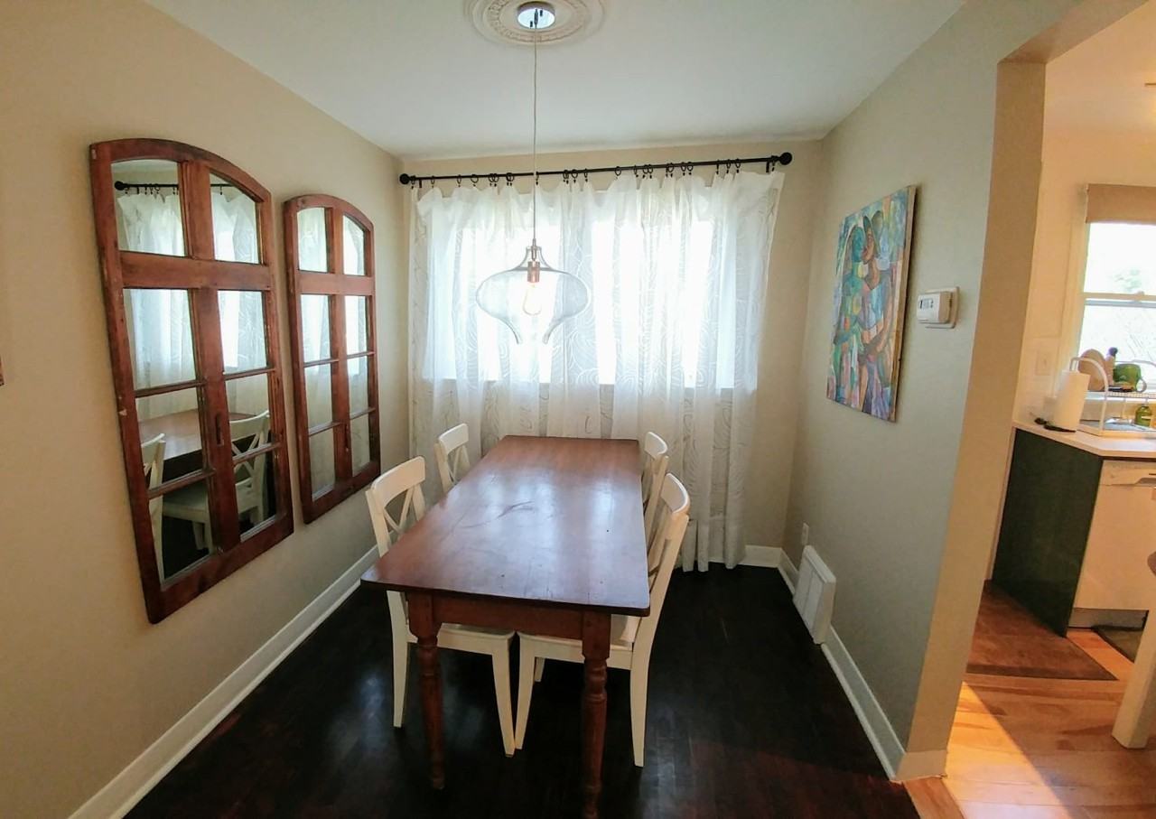 1291 Kingston Ave - Photo 3 of 12