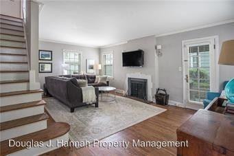 804 W Gregory Blvd - Photo 2 of 17