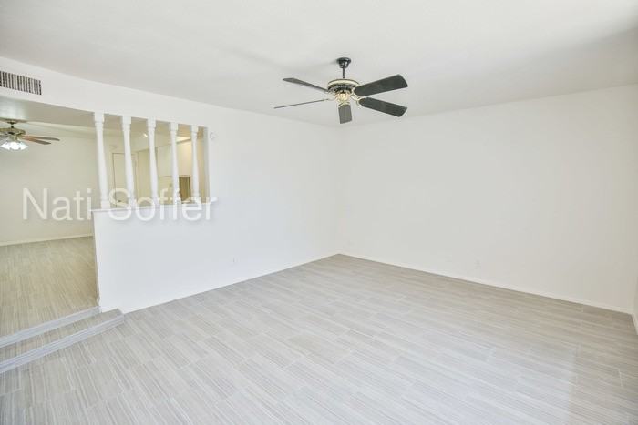 1041 E Campus Dr - Photo 3 of 37