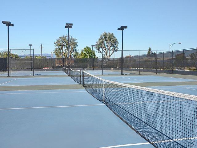 880 Saratoga Avenue - Photo 2 of 3