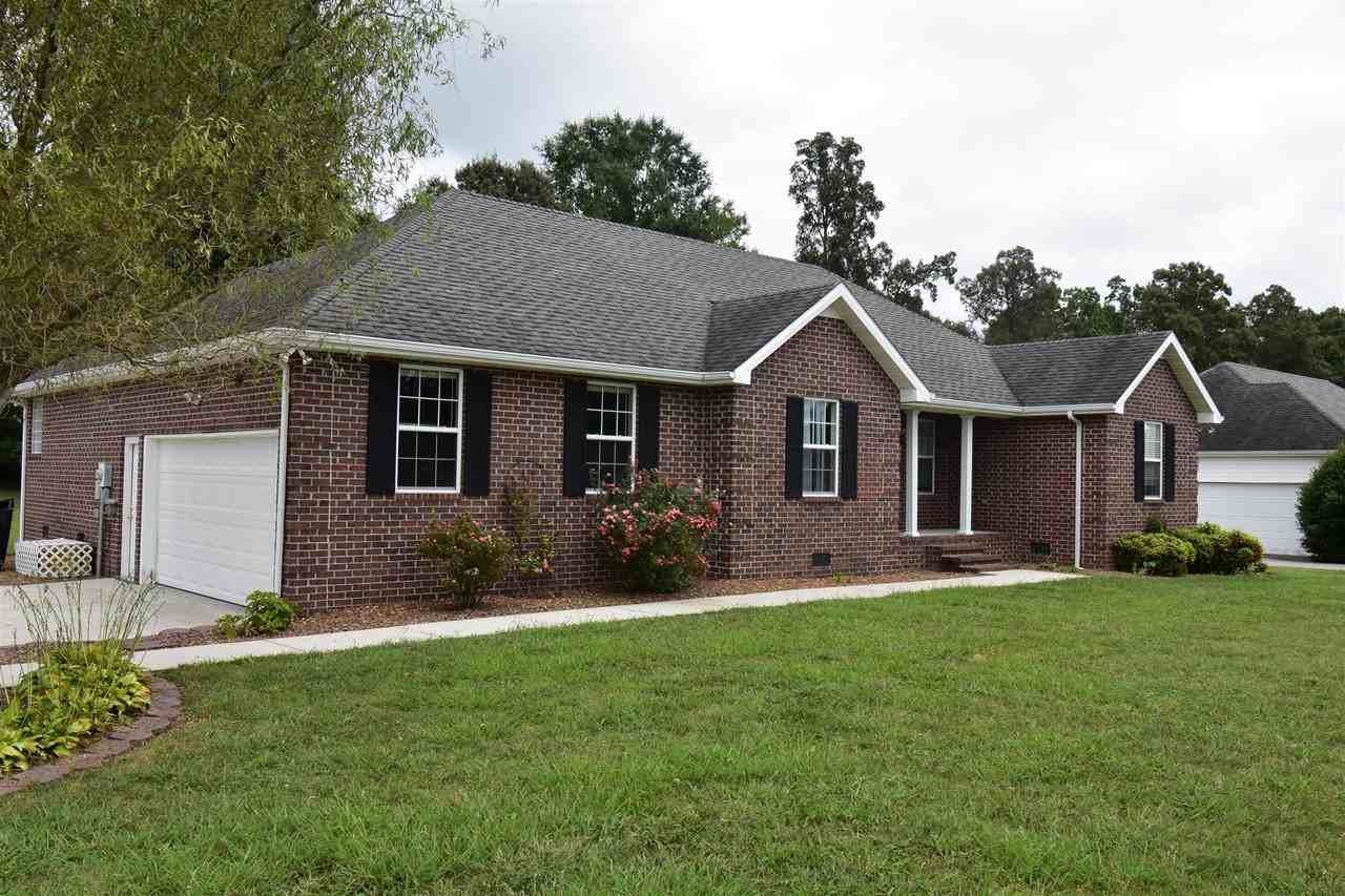 121 Linda Ln - Photo 2 of 25