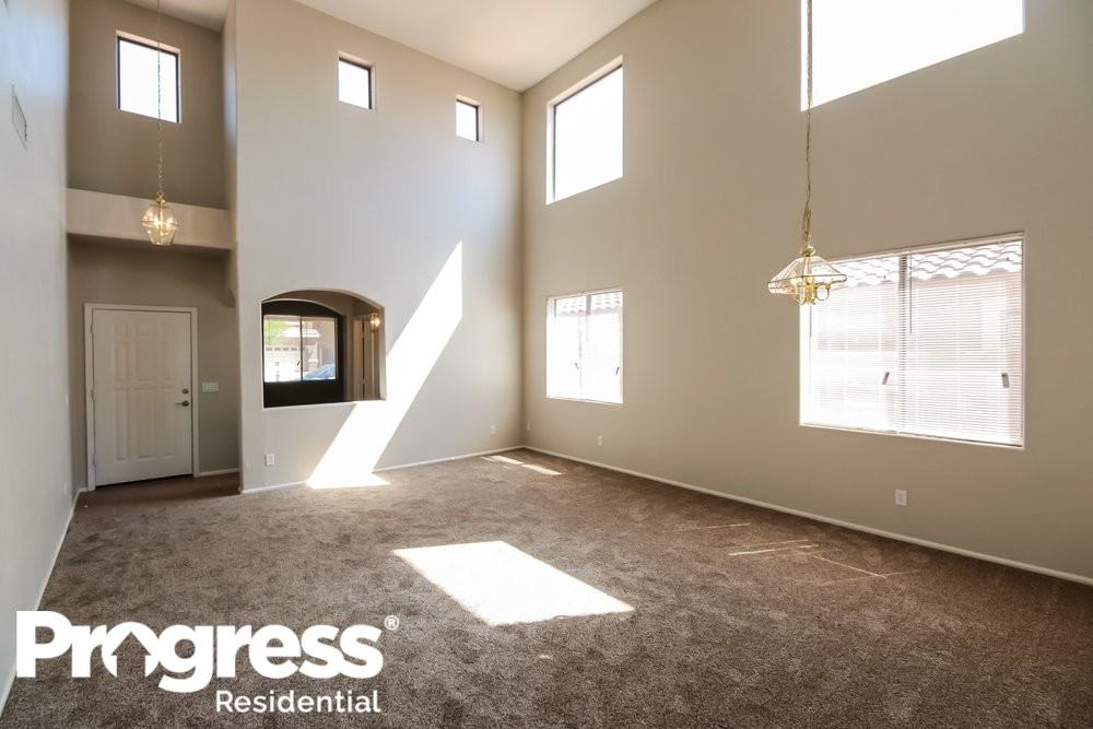 16193 W Durango St - Photo 3 of 17