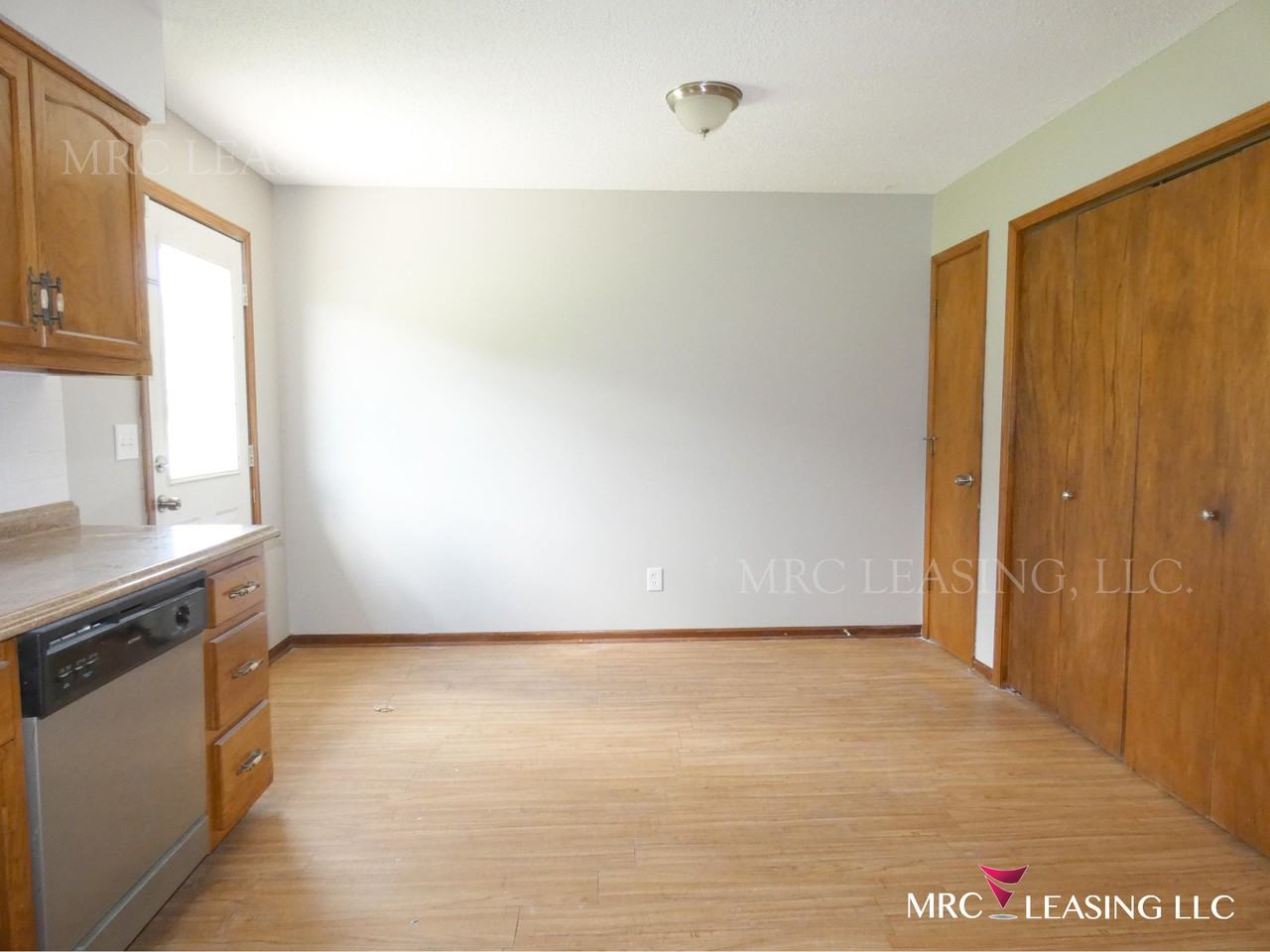 7000 Ewing Avenue - Photo 3 of 23