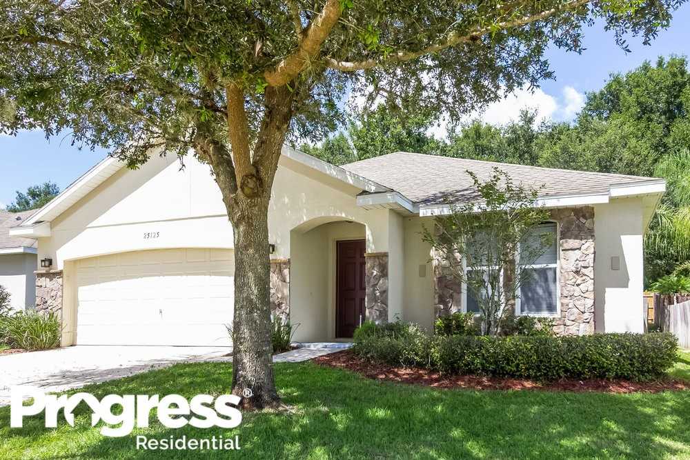 25125 Chipshot Ct - Photo 2 of 15