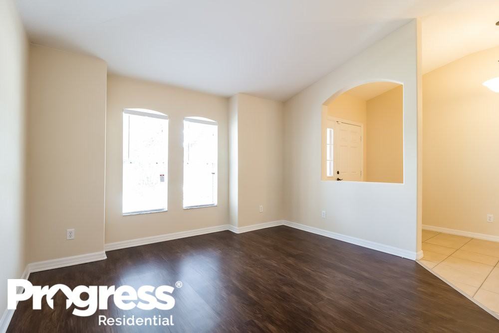 25125 Chipshot Ct - Photo 3 of 15