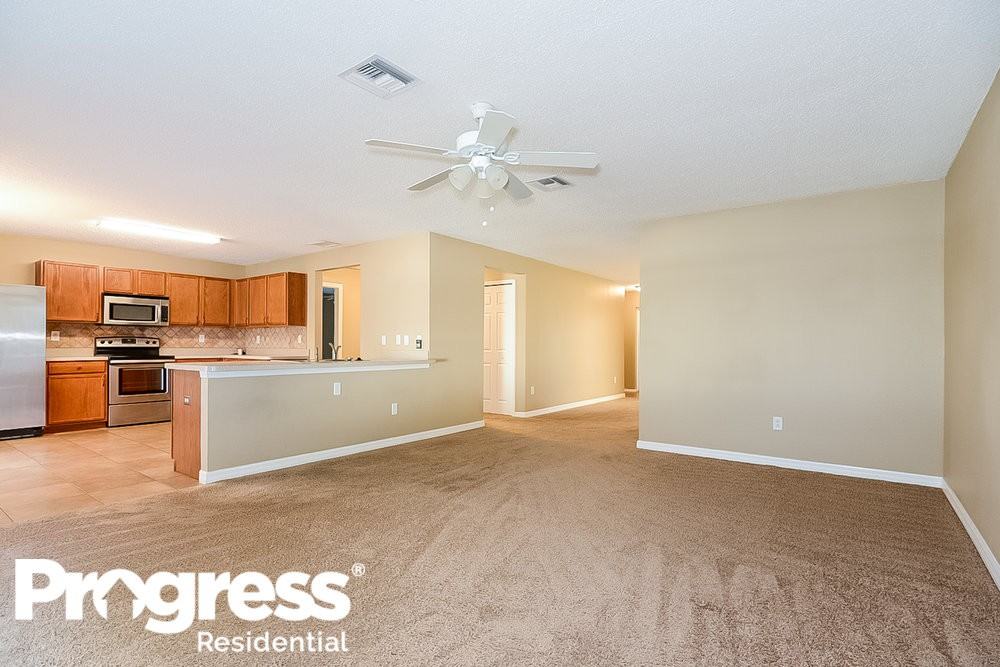 13731 Fareham Rd - Photo 2 of 14