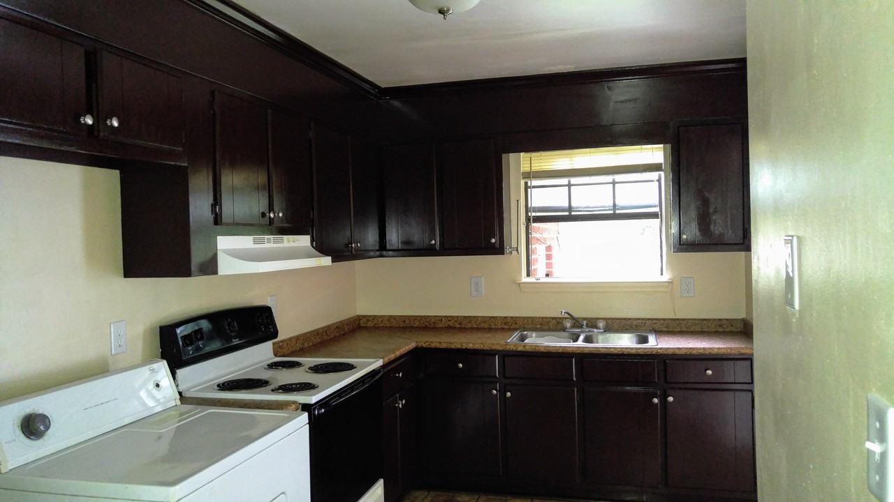 1225 Seaboard Avenue #A - Photo 2 of 11