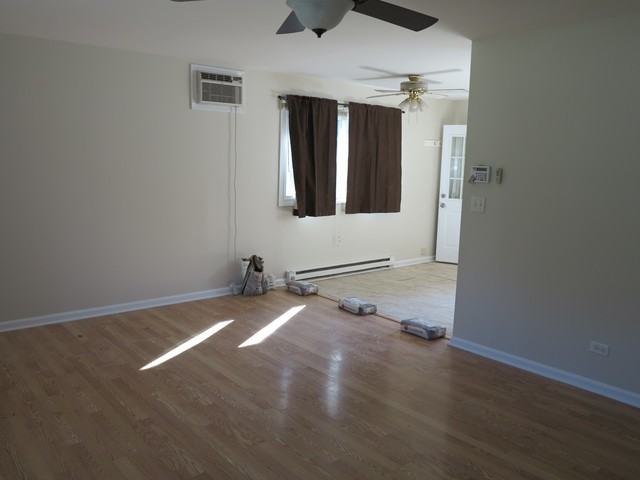 385 Oakwood Rd - Photo 3 of 7