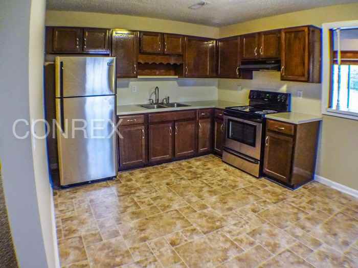 225 Bayberry Rd - Photo 2 of 12