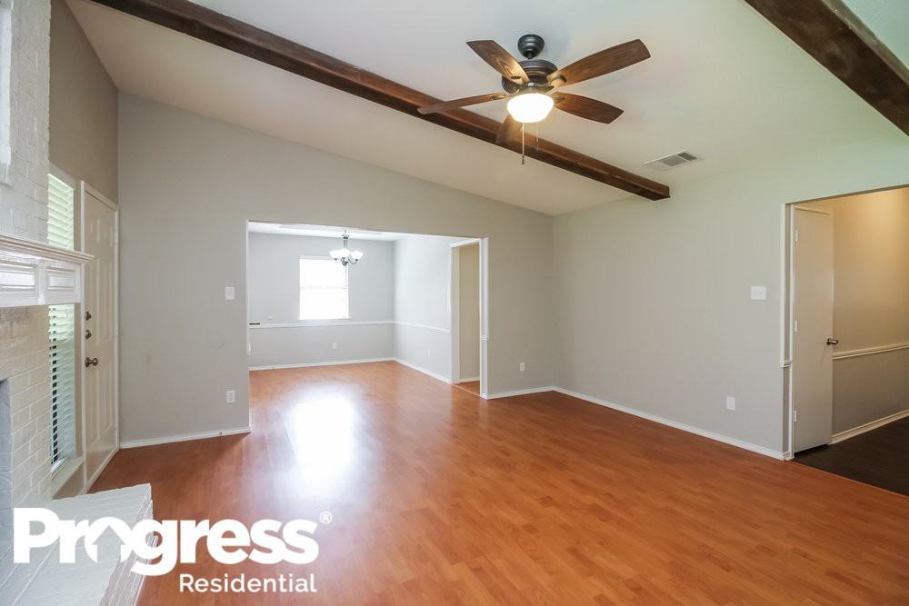 1317 Bryant St - Photo 3 of 15