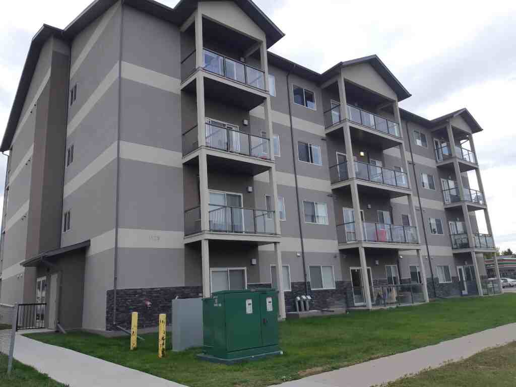 1178 Jefferson Ave, Winnipeg, MB R2P 0C7 3 Bedroom Apartment for Rent