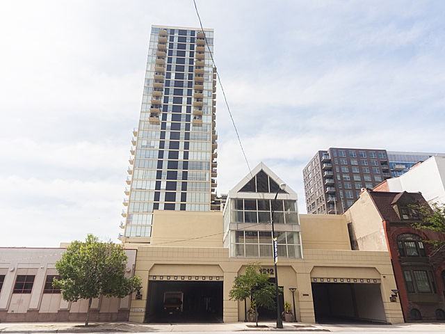 1212 Lasalle #2408