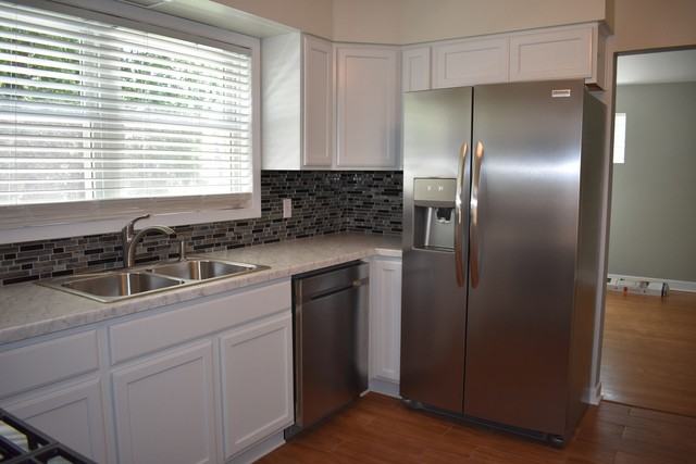 830 South La Grange Road - Photo 2 of 22