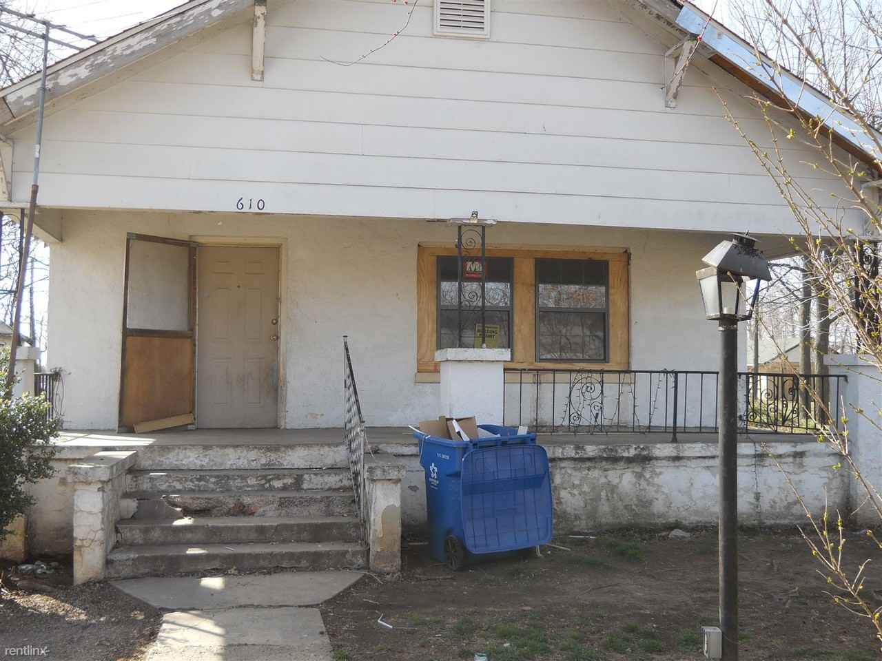 610 E Logan St - Photo 3 of 20