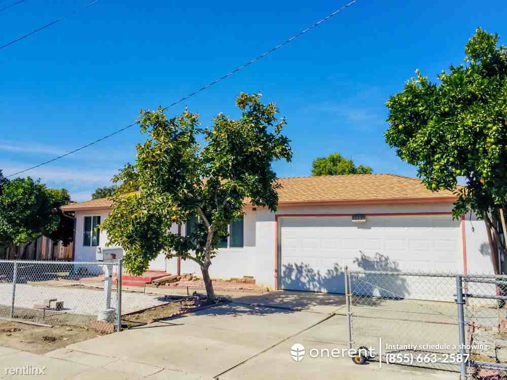 1080 Wright Ave - Photo 3 of 12