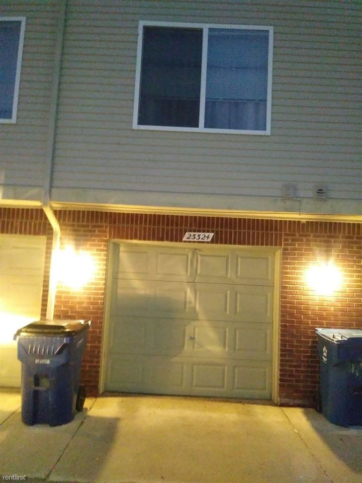 23324 Poplar Dr - Photo 3 of 22