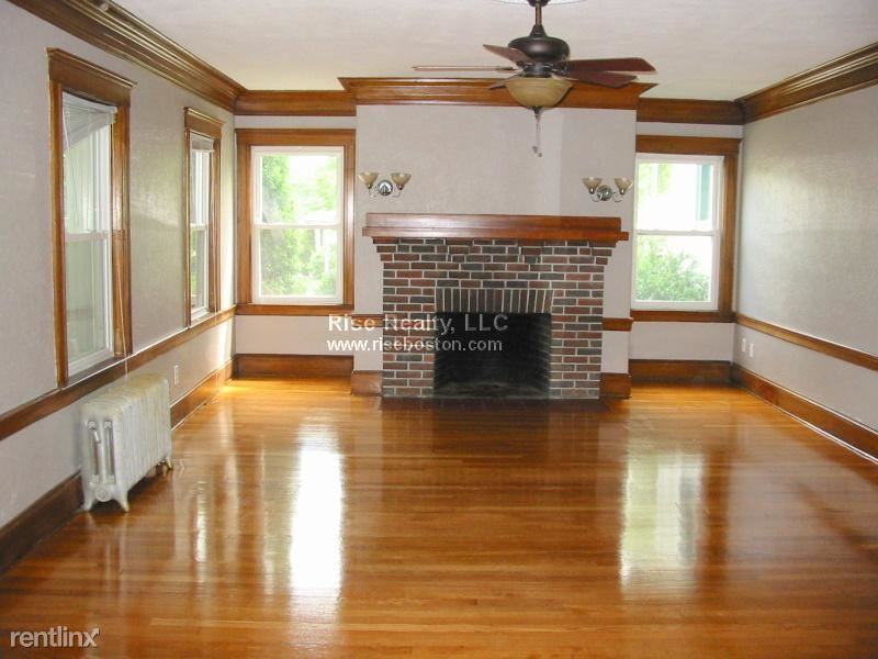 233 Commonwealth Ave - Photo 2 of 9