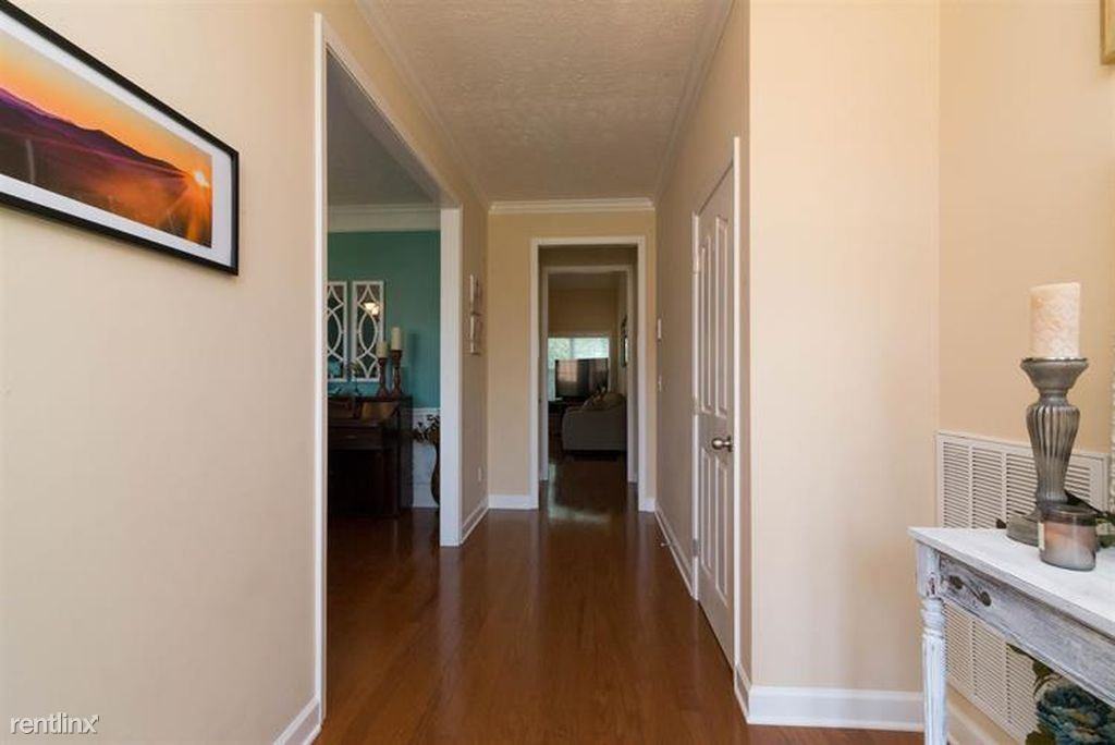 1151 Ben Hill Blvd - Photo 2 of 22