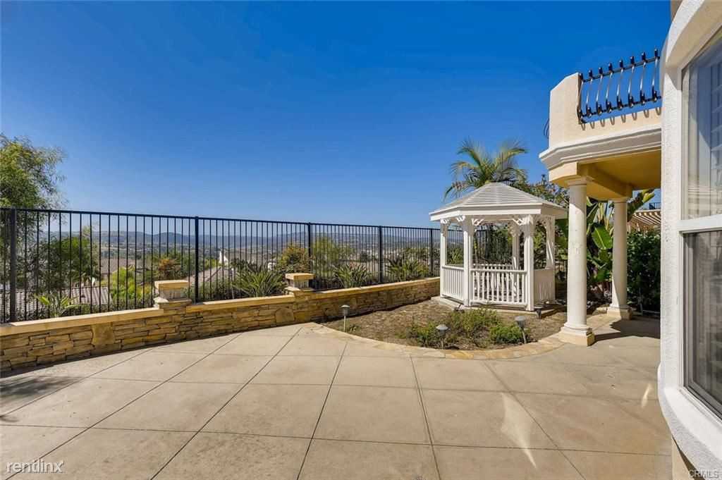 27705 Daisyfield Dr - Photo 3 of 22