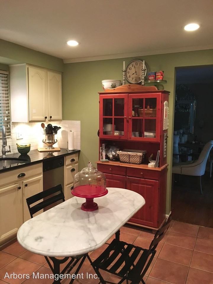 101 Henry Hudson Dr - Photo 3 of 17