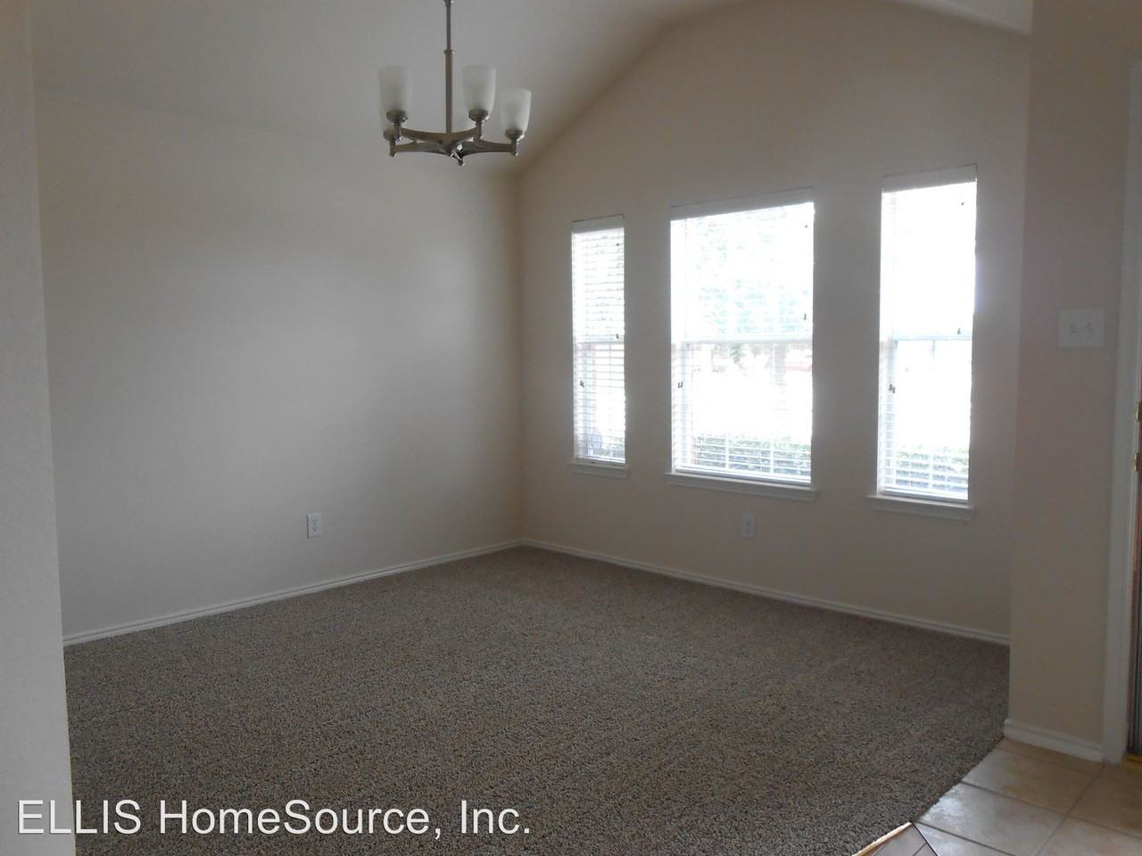 1521 W Hercules Ln - Photo 3 of 28