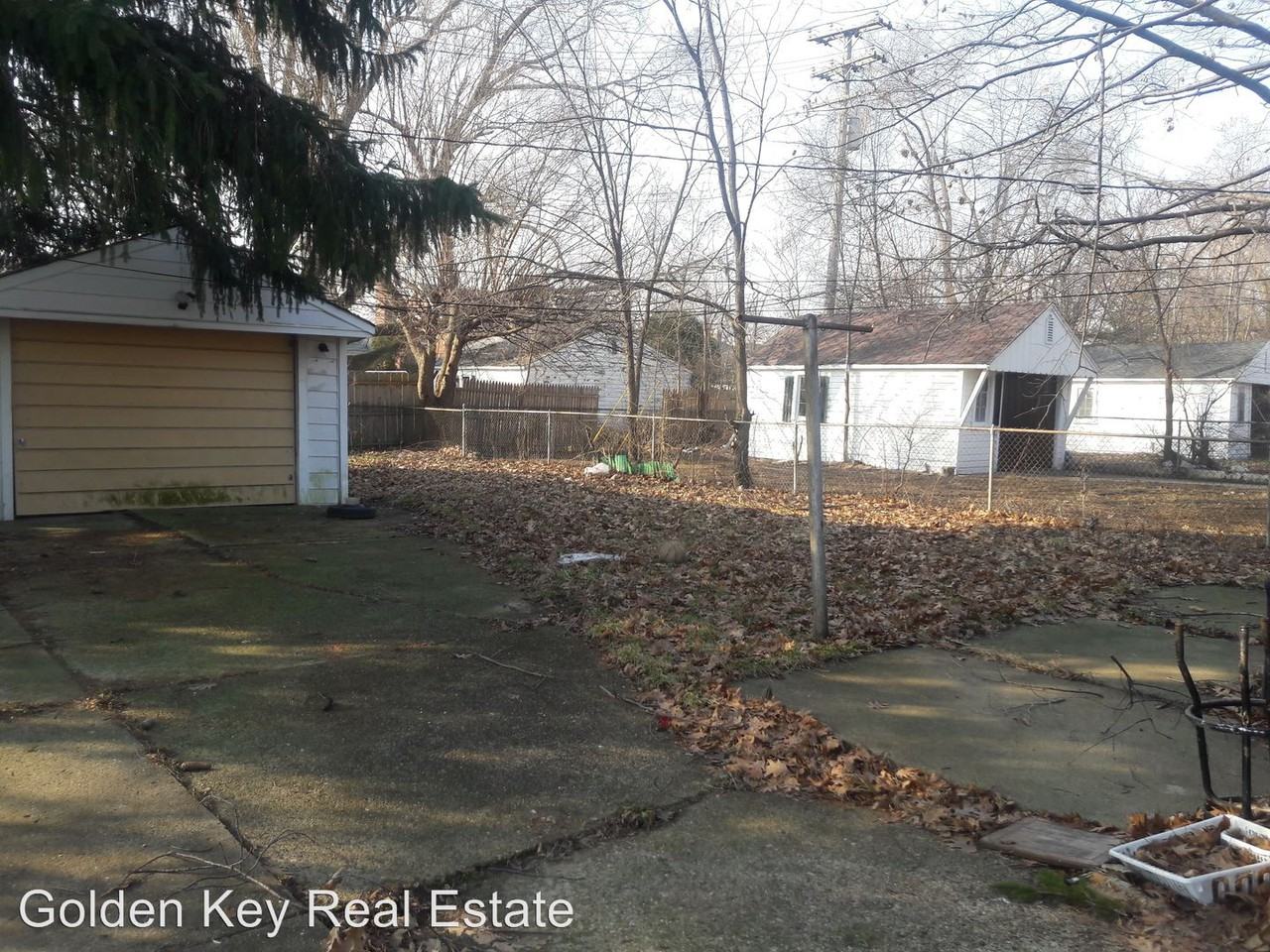 14188 Collingham Dr - Photo 3 of 7