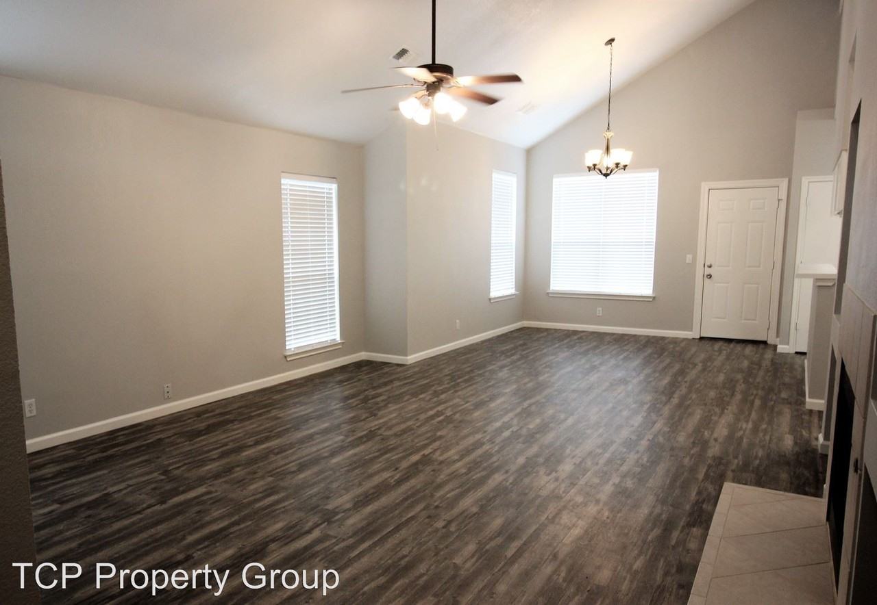 3312 Tyler Ct - Photo 3 of 16