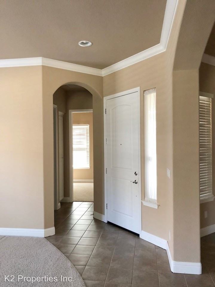 19474 carnegie Dr - Photo 3 of 24