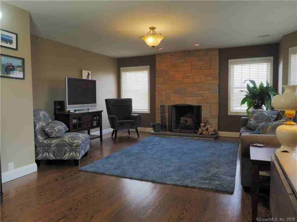 34 Watch Hill Dr - Photo 2 of 39