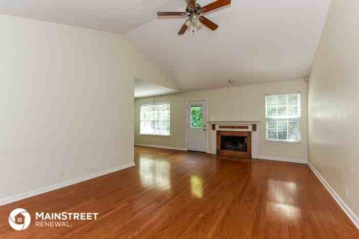 1736 London View Pl #1736 - Photo 3 of 15