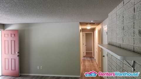 916 26th St NW - Photo 2 of 23