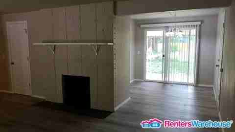 916 26th St NW - Photo 3 of 23