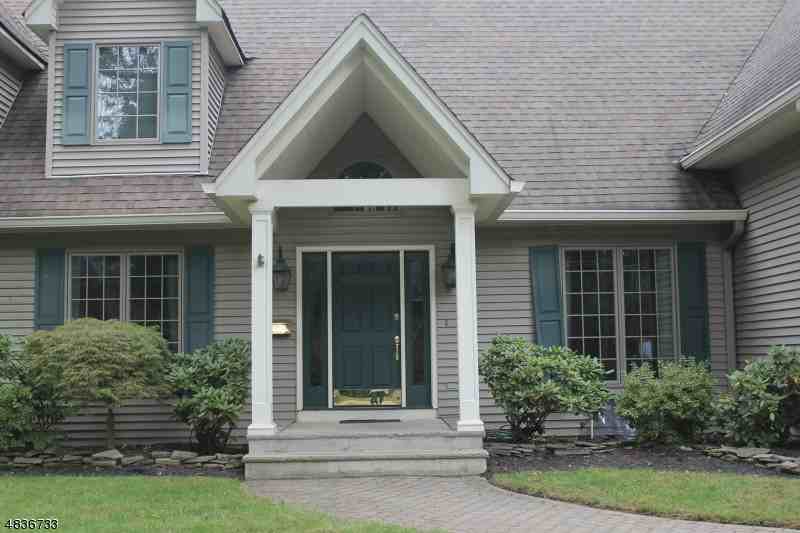 21 Yorke Rd - Photo 2 of 15